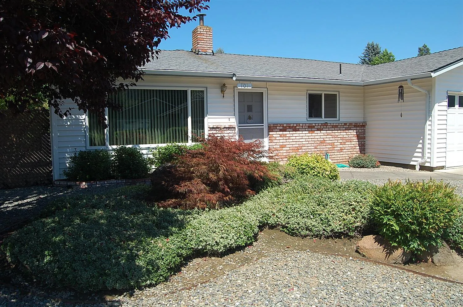 101 Hickory Dr photo 1