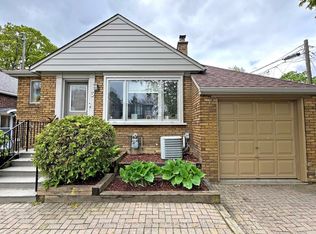 3 Kenrae Rd, Toronto, ON M4G 1X9