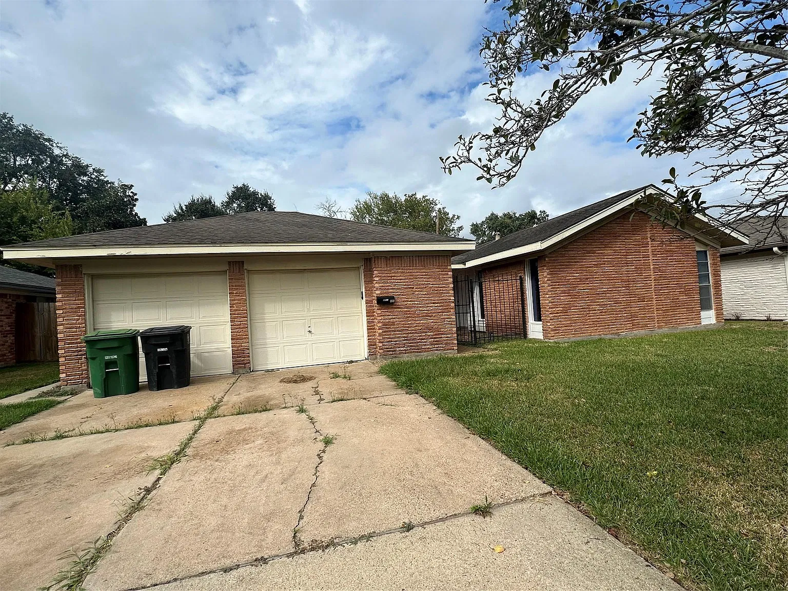 3 bed, 2.0 bath, 1643 sqft, $1,650 — Photo 2