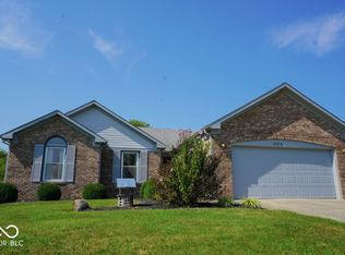 2072 Winfield Park Dr, Greenfield, IN