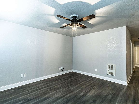 5th image of 4702 37th St