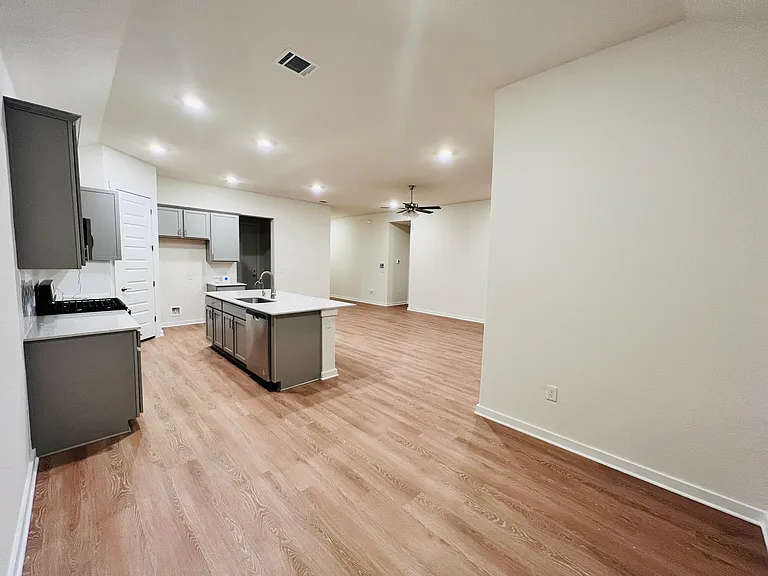 2021 Centerline Ln — Photo 2