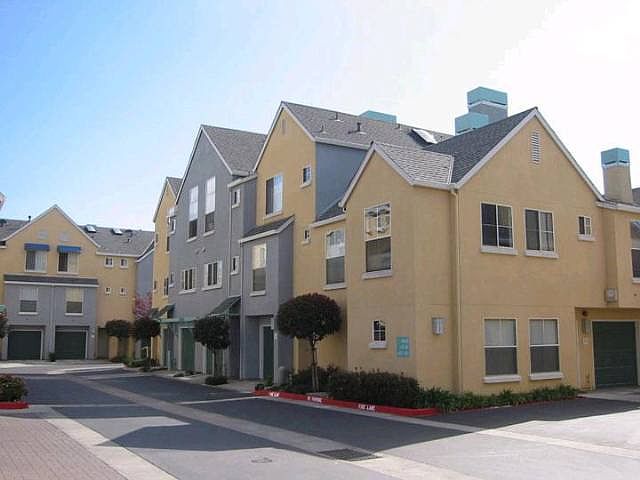 1st image of 689 Atherton Pl