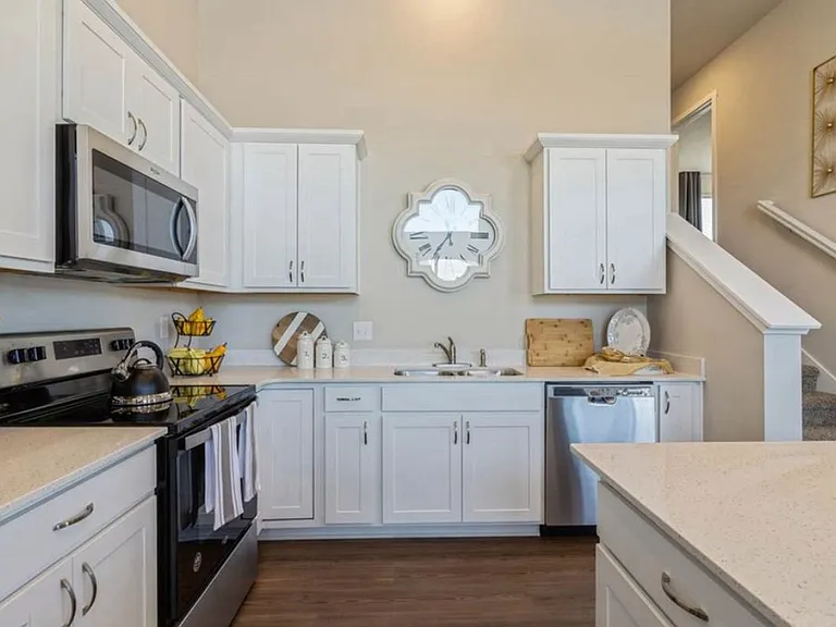 9684 Heightsview Dr — Photo 8