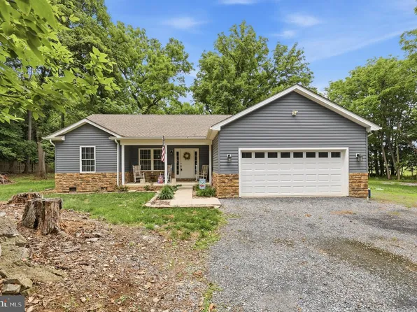 1063 Whitmer Rd, Shenandoah Junction, WV 25442