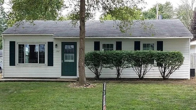 1707 Ridgeland Dr photo 1
