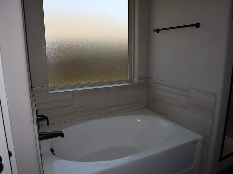 5207 Colina Dr — Photo 32
