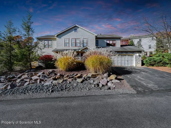 131 Longview Dr, Lake Harmony, PA 18624