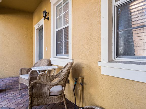 5th image of 223 E Bay Cedar Circle