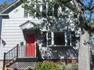 176 8th St, Providence, RI 02906