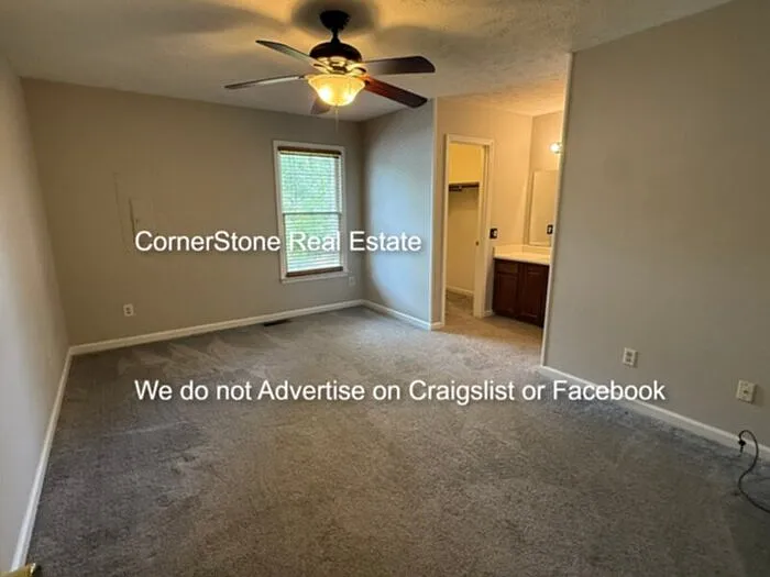 1267 Exeter Ln — Photo 10