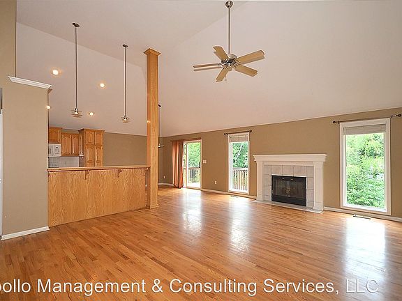 5th image of 15855 Meadow Ct