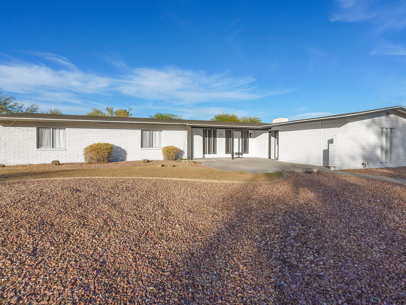 6102 E Pershing Ave — Photo 2