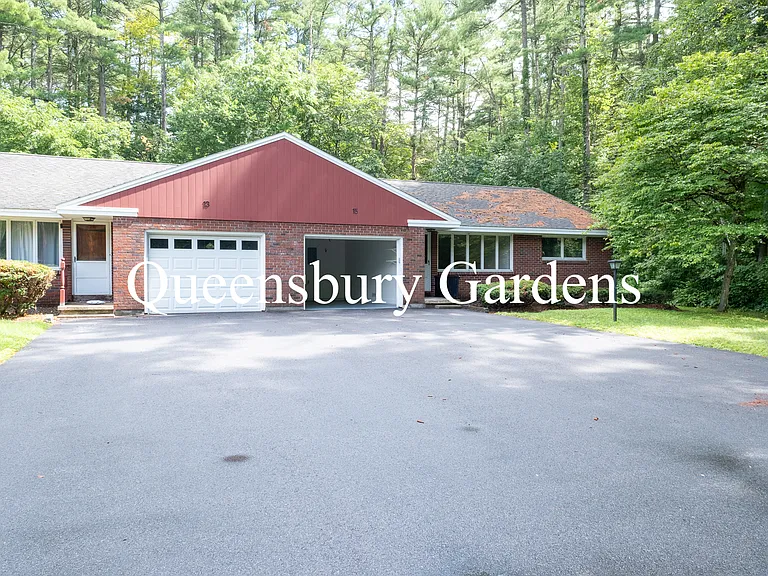 15 Angel Ln — Photo 3