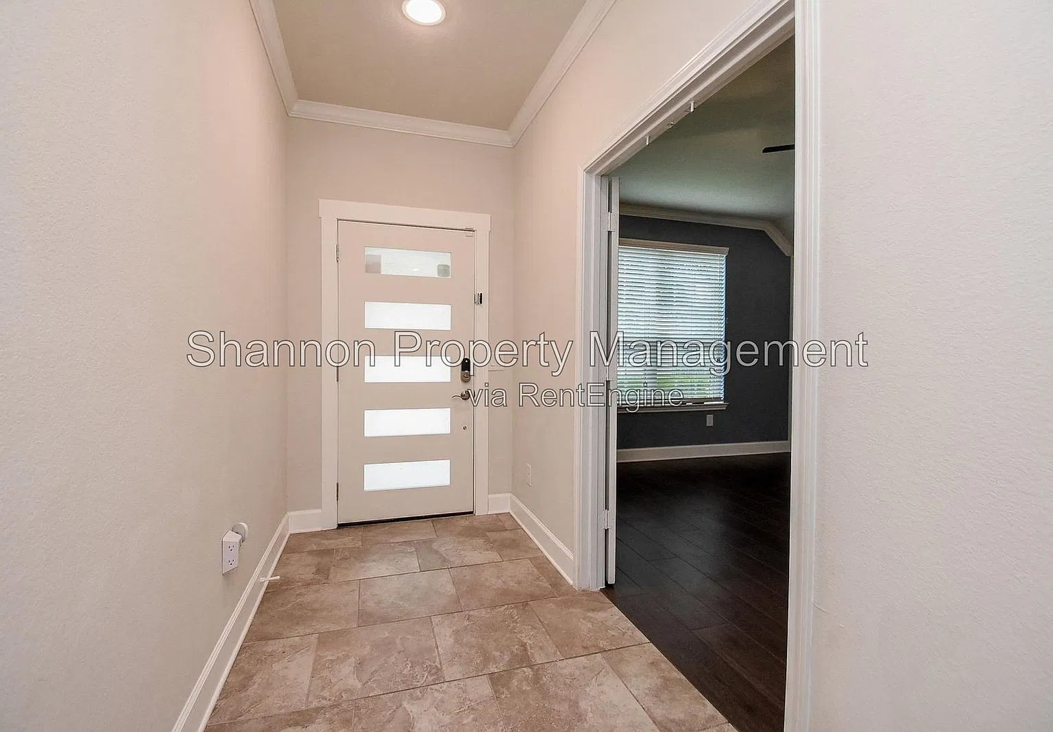 3 bed, 2.0 bath, 2265 sqft, $2,250 — Photo 3