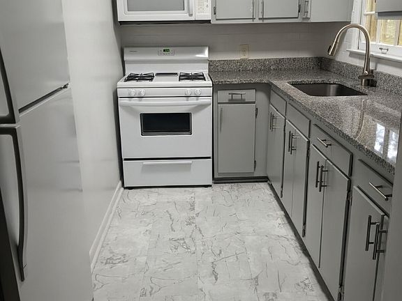 3rd image of 2024A Carroll Dr