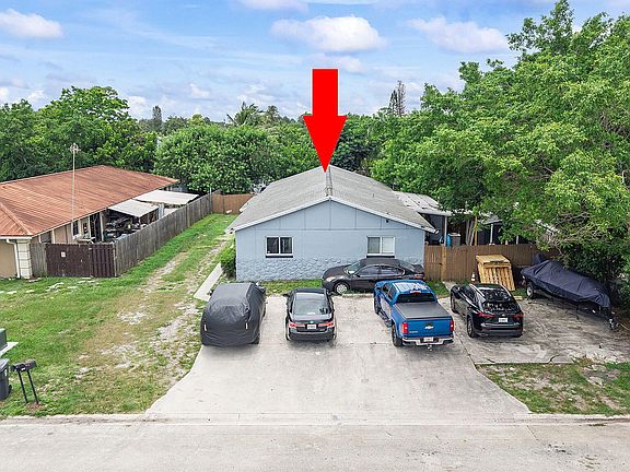 2nd image of 4116 Plumosa Street