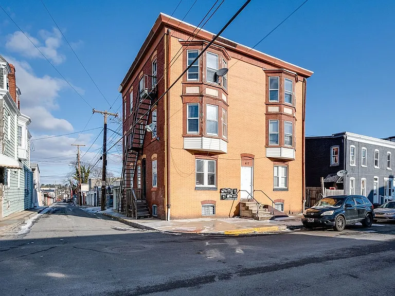 417 W Oley St #5 — Photo 2