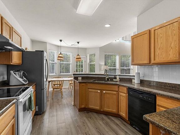 4th image of 8024 Whitworth Ln
