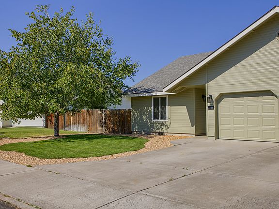 2nd image of 2741 SW 28th St