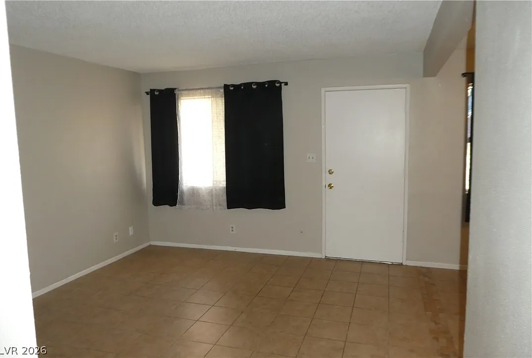 1 bed, 612 sqft, $990 — Photo 3