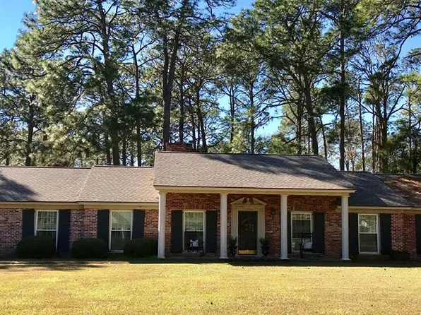 304 Tallokas Rd, Moultrie, GA 31768