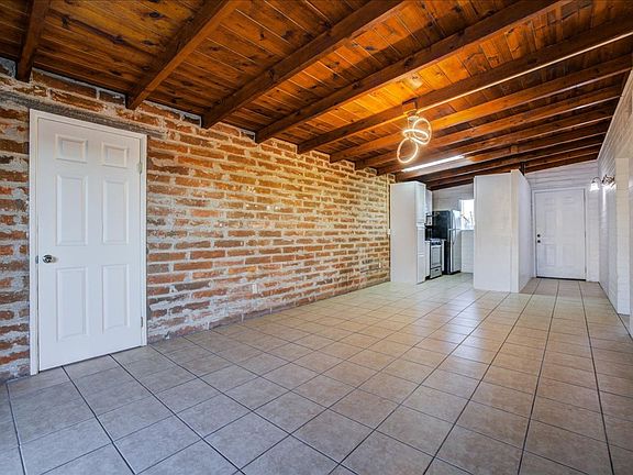 3rd image of 174 W Borrego St