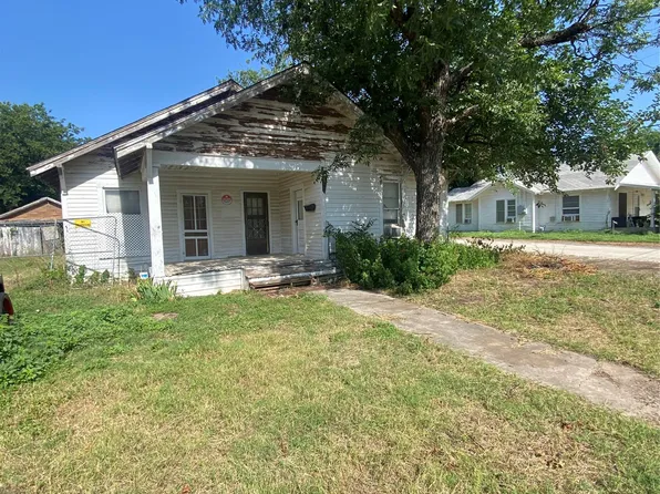 402 S Nueces St, Coleman, TX 76834