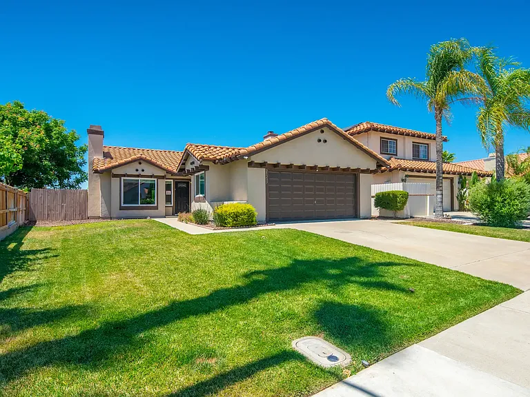 25207 Parkcrest Dr — Photo 1