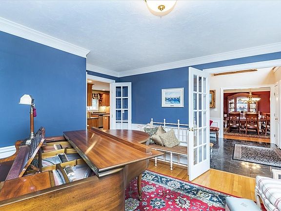4th image of 5 Blais Farm Rd