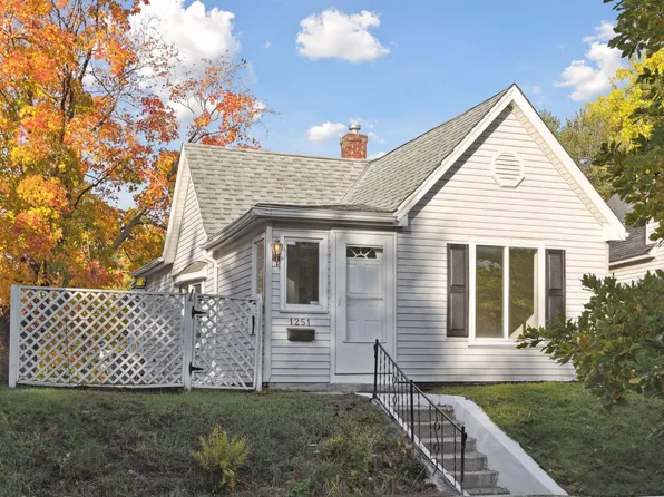 1251 Farrington St, Saint Paul, MN 55117