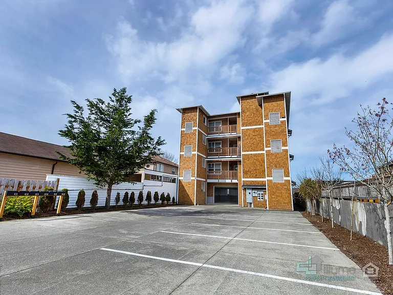 224 N Holladay Dr #201 — Photo 44