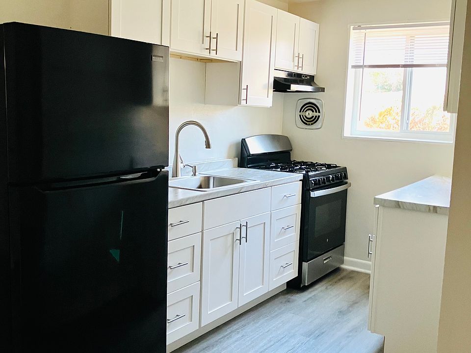 Friendship Place Apartments 14404 Gemstone Dr Woodbridge VA Zillow