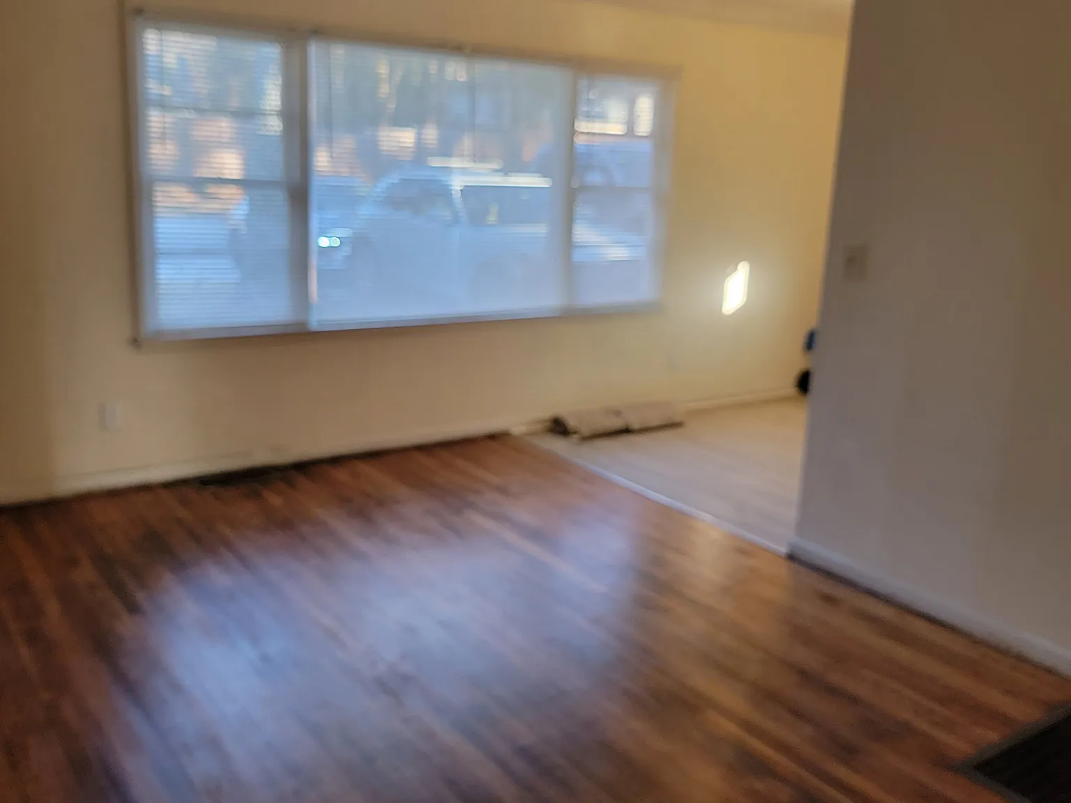 2 bed, 792 sqft, $1,300 — Photo 2