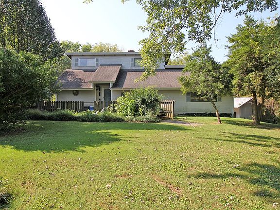 2nd image of 233 Calista Rd