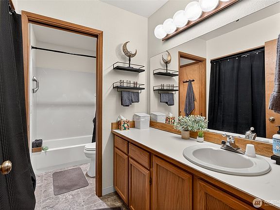 3rd image of 4118 212th Street SW #101C