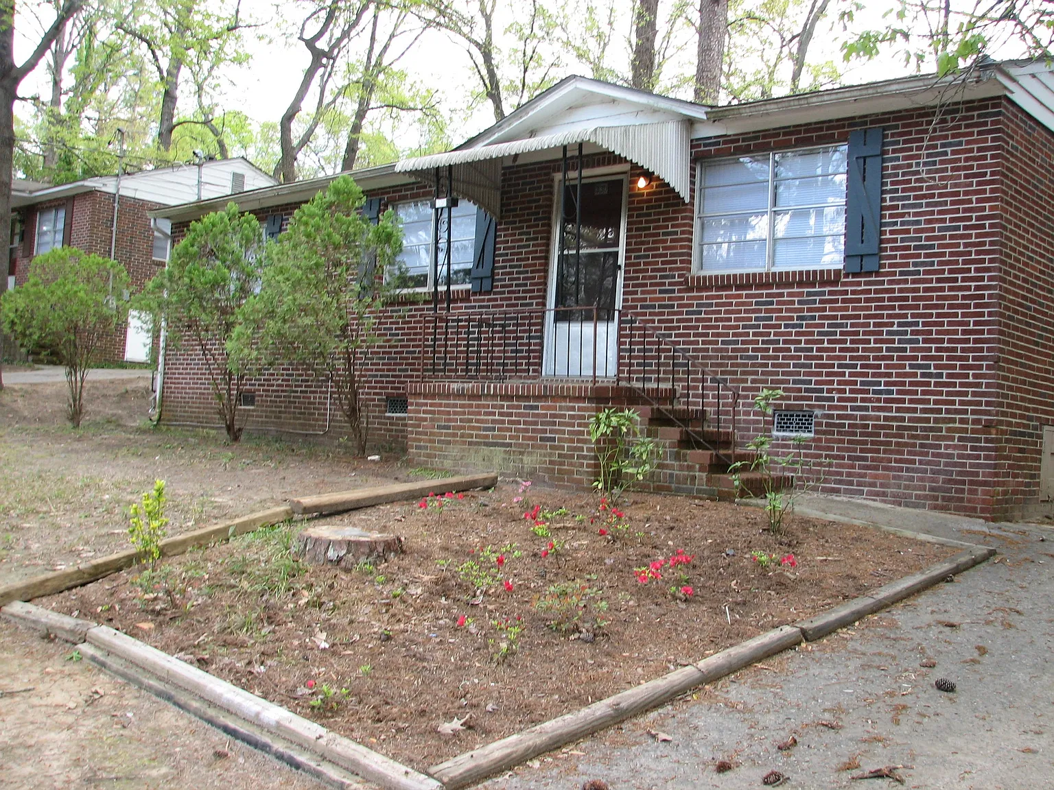 330 Johns Rd photo 1