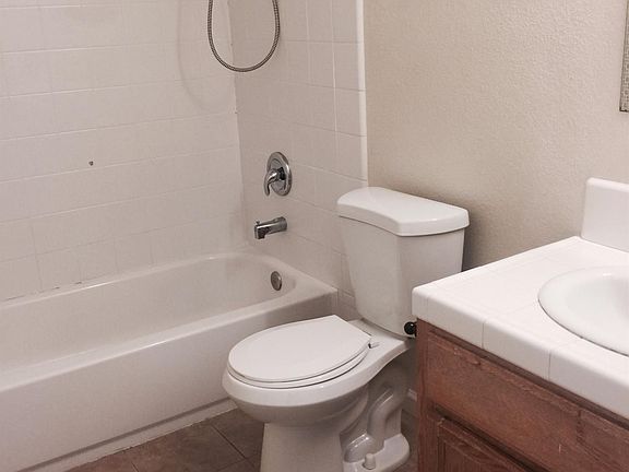5th image of 4061 Stephen Dr