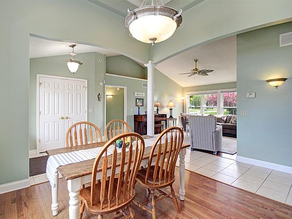 5th image of 10384 Heather Brooke Dr