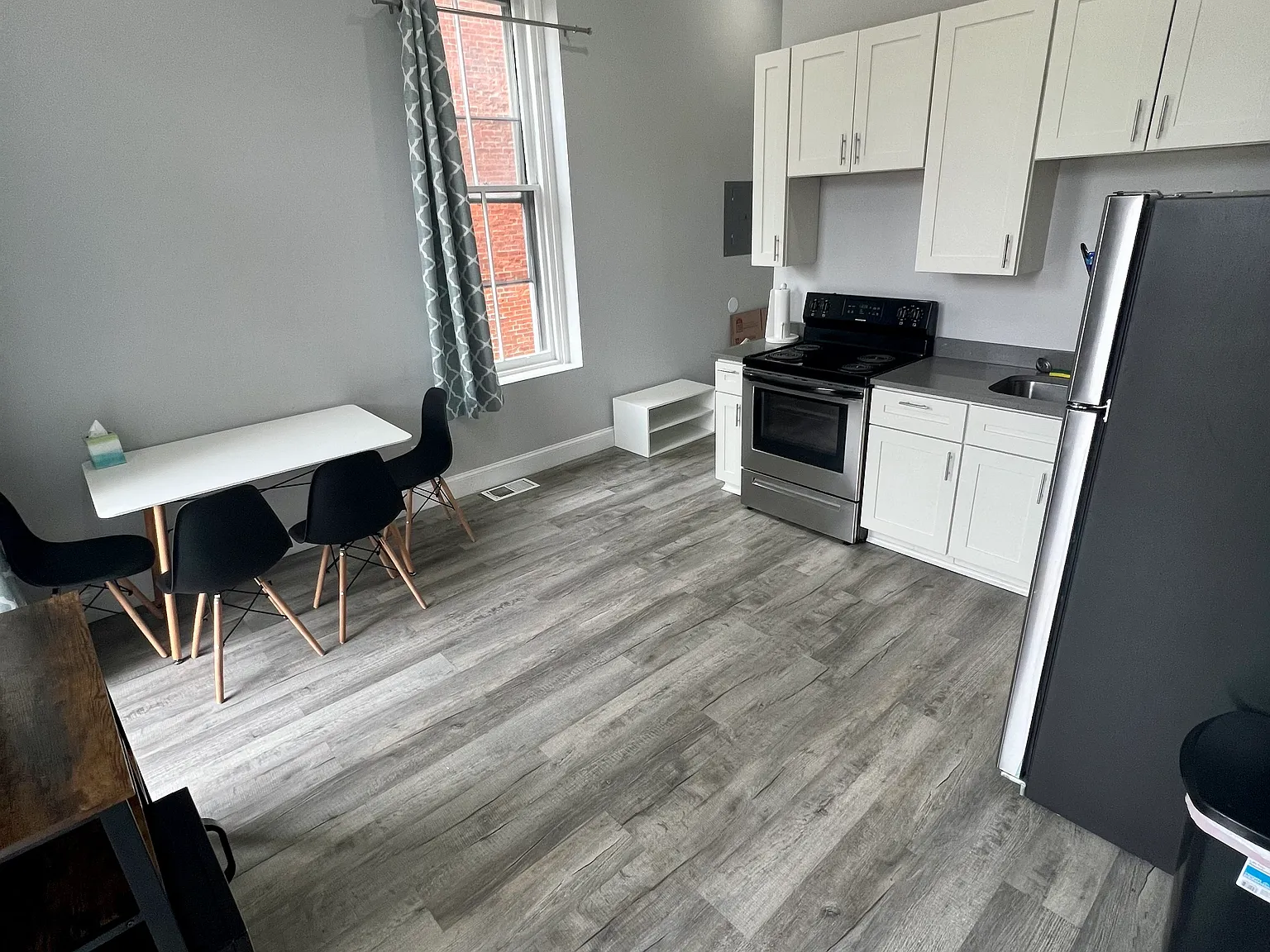 2 bed, 900 sqft, $1,295 — Photo 2