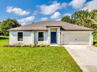 426 Shadow Lakes Dr, Lehigh Acres, FL 33974