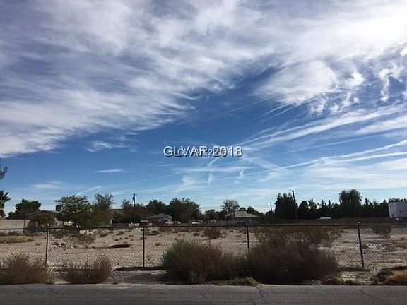 5th image of 4860 N Tioga Way