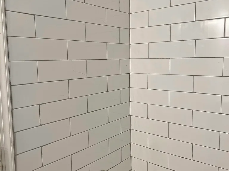 Shower/Tub