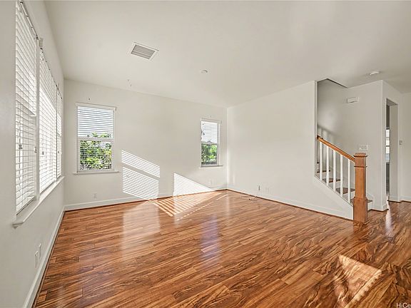 4th image of 91-1300 Halili St