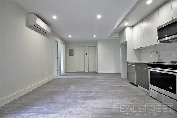 Rented by Real Street Inc | media 2