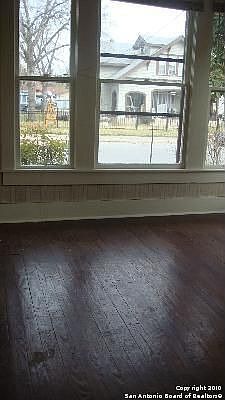 5th image of 148 Belden Ave