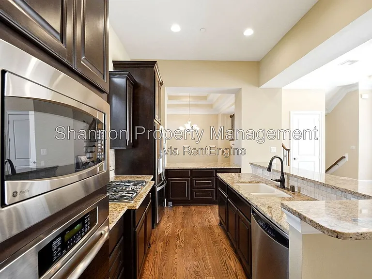 1652 Norfolk St #B — Photo 17
