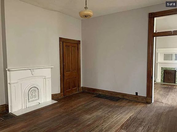 4th image of 929 Boone St