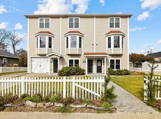 615 Broad St, Beaufort, NC 28516
