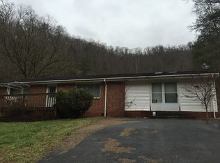 1835 Ratliff Creek Rd, Pikeville, KY 41501